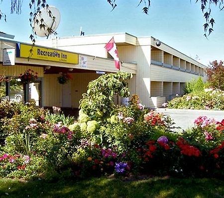Recreation Inn And Suites Kelowna Exterior photo