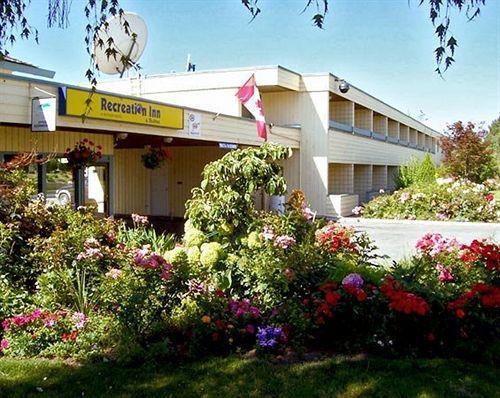 Recreation Inn And Suites Kelowna Exterior photo